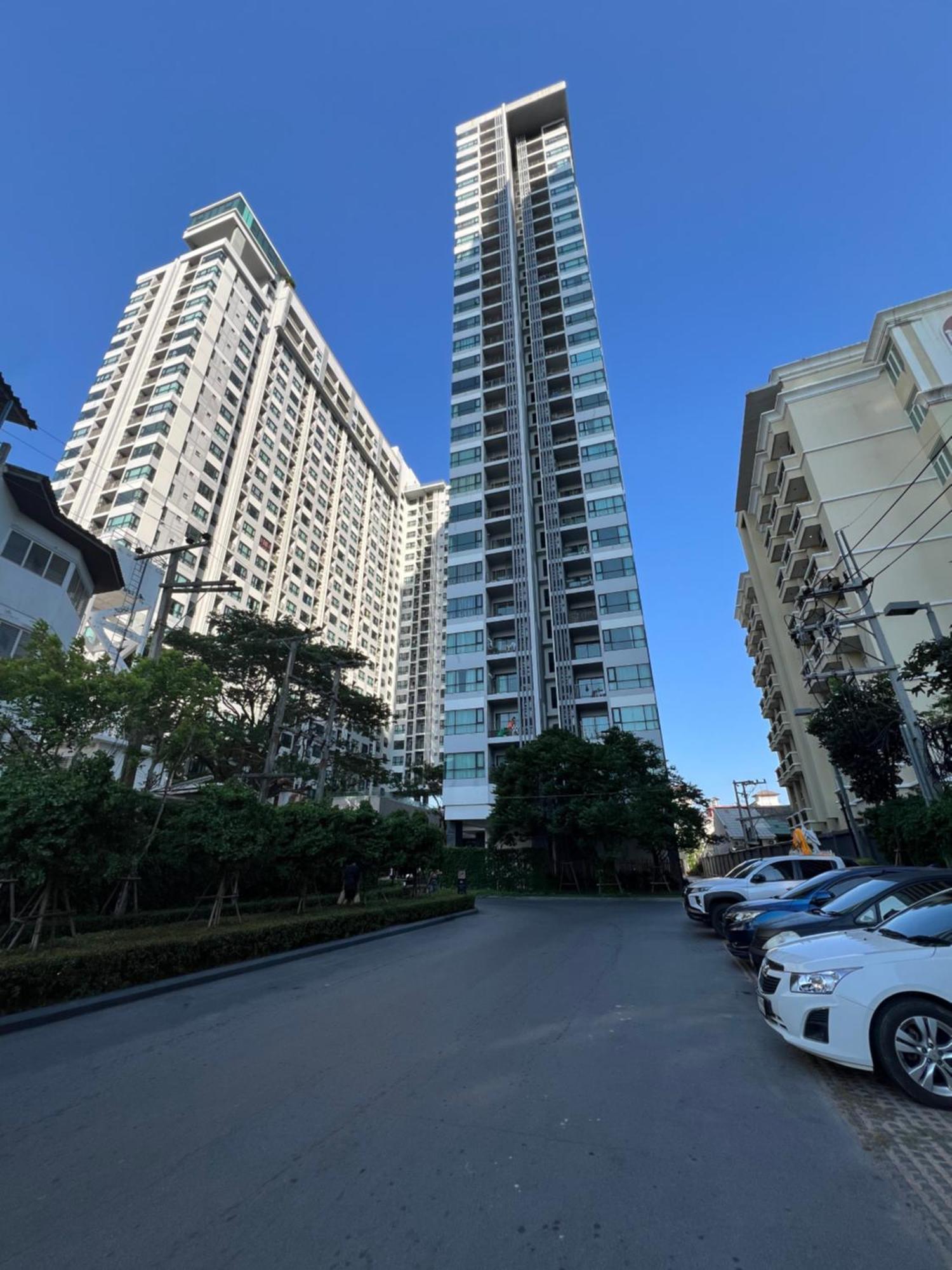 秘狗公寓the Base Appartement Pattaya