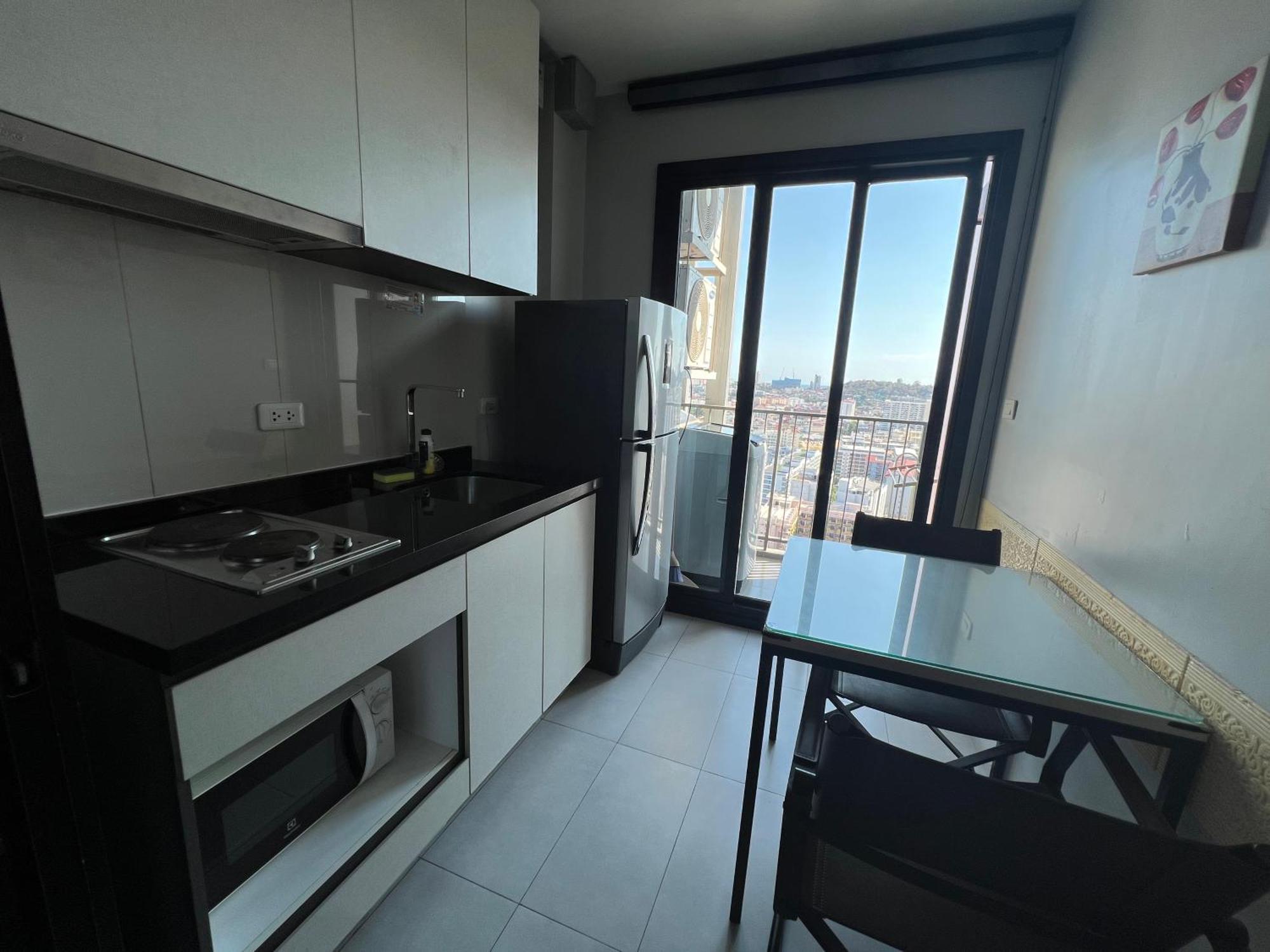 Apartemen 秘狗公寓the Base Pattaya